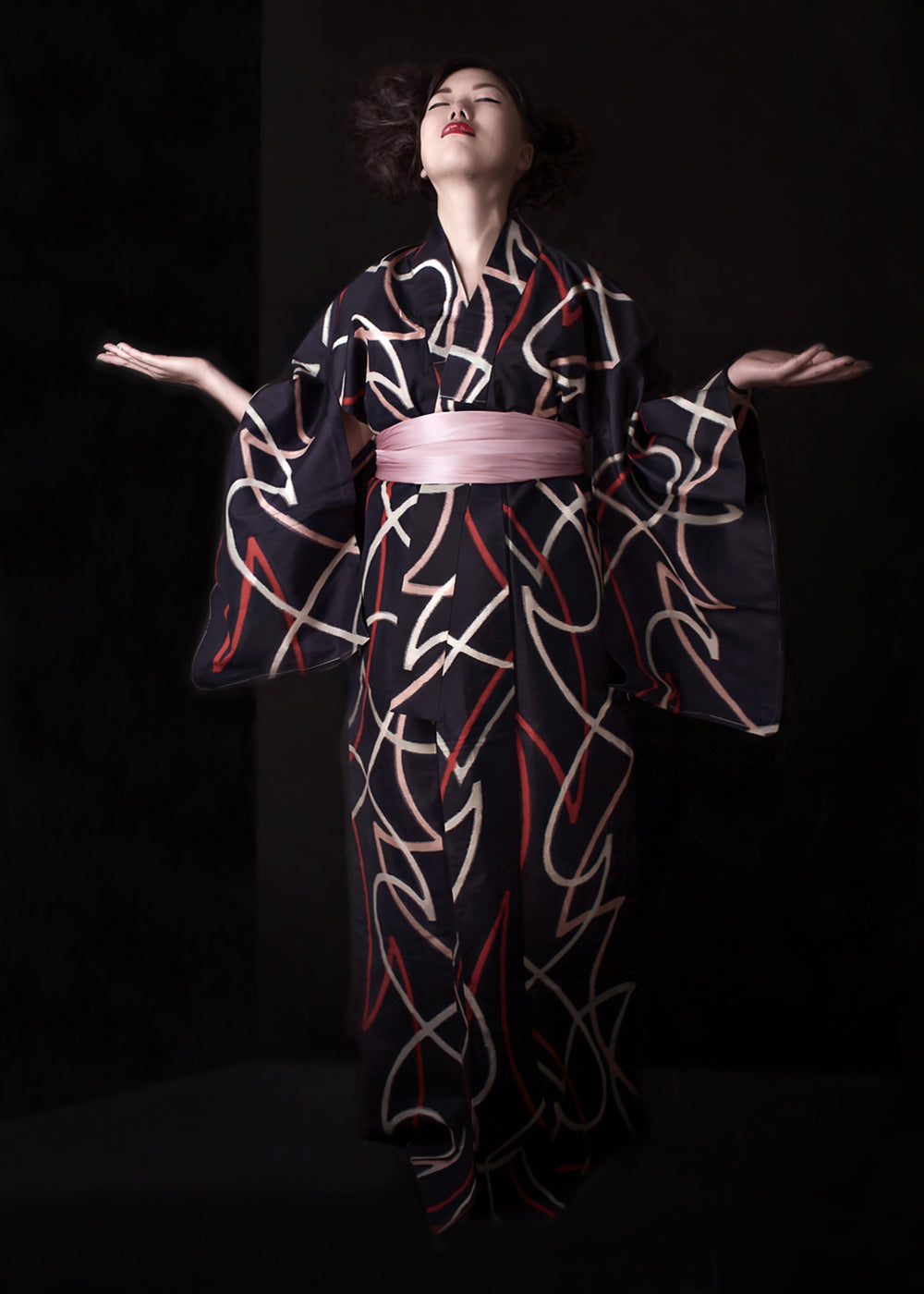 Japan > Someone Else's Silk | Maison Monsen